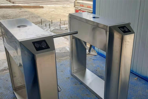 吾悅廣場第三批員工實名制通道道閘機安裝