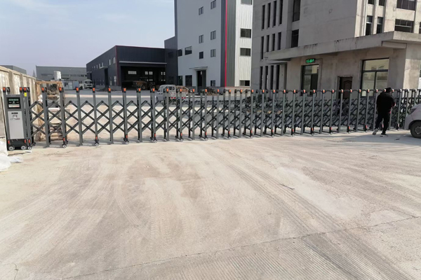 荊州瀚堃公司電動門、錐形旗桿安裝